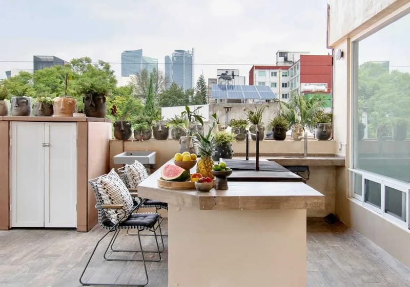 Sunny 7BR House with Amazing Terrace