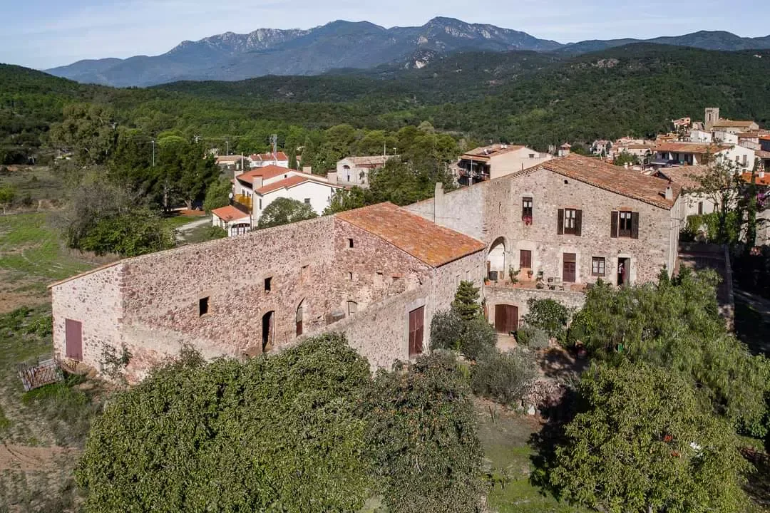 Can Massot property