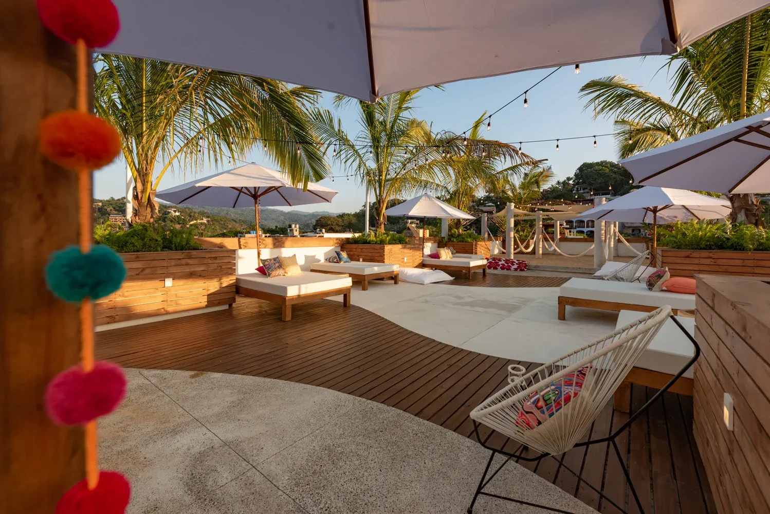 NUESTRA TERRAZA ESTÁ ESPECIALMENTE DISEÑADA PARA UNA RELAJACIÓN TOTAL