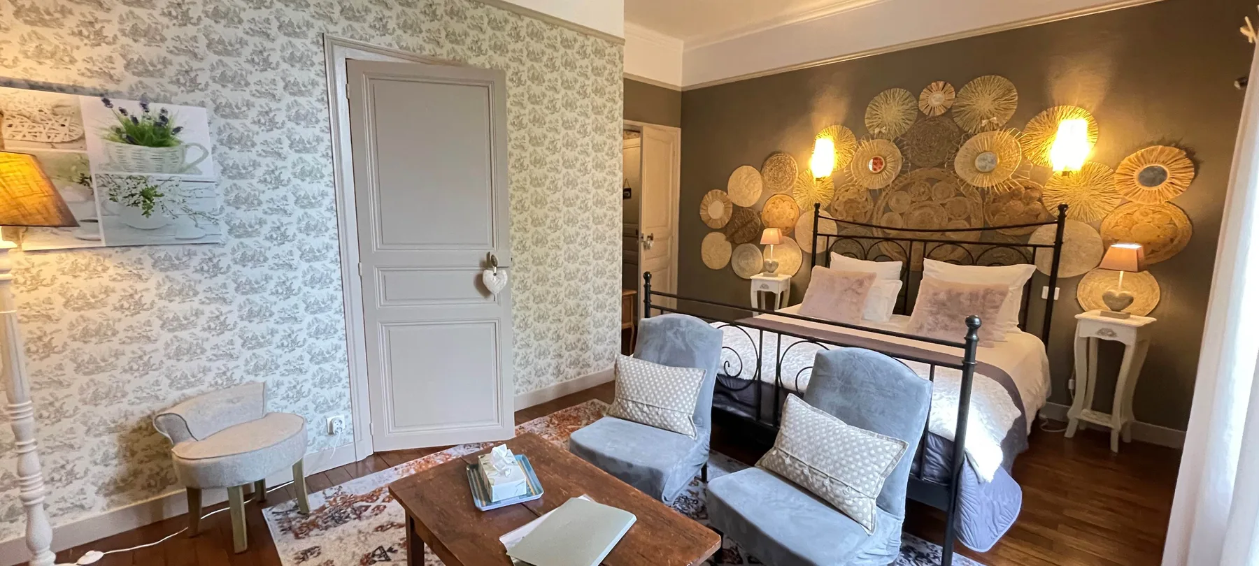 Jeanne guest room