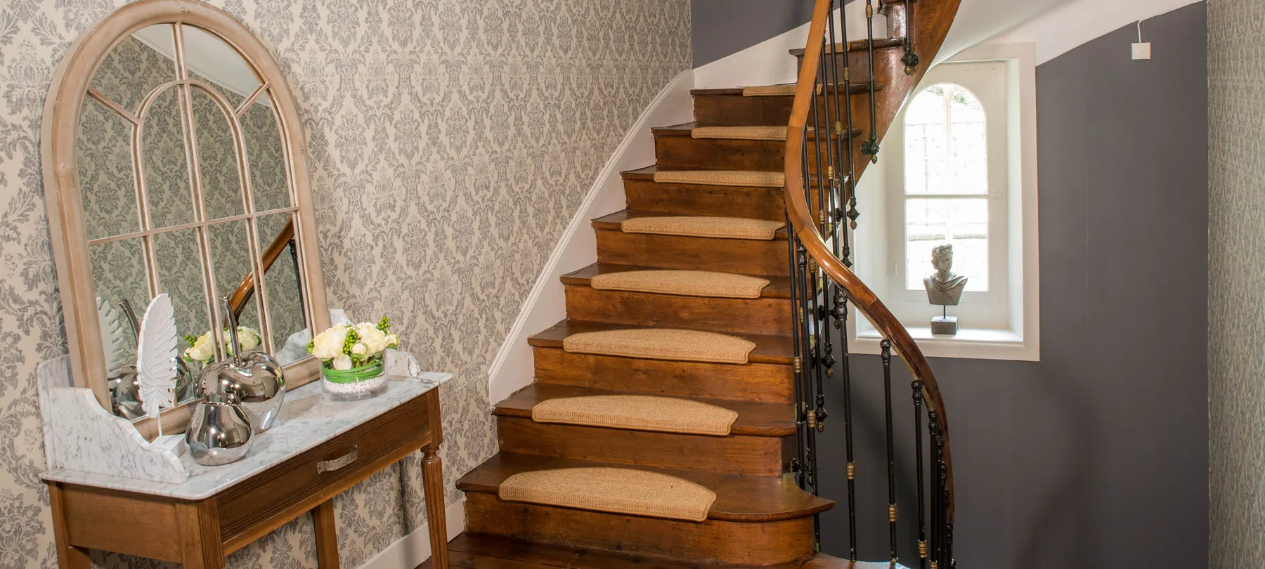 First-floor landing