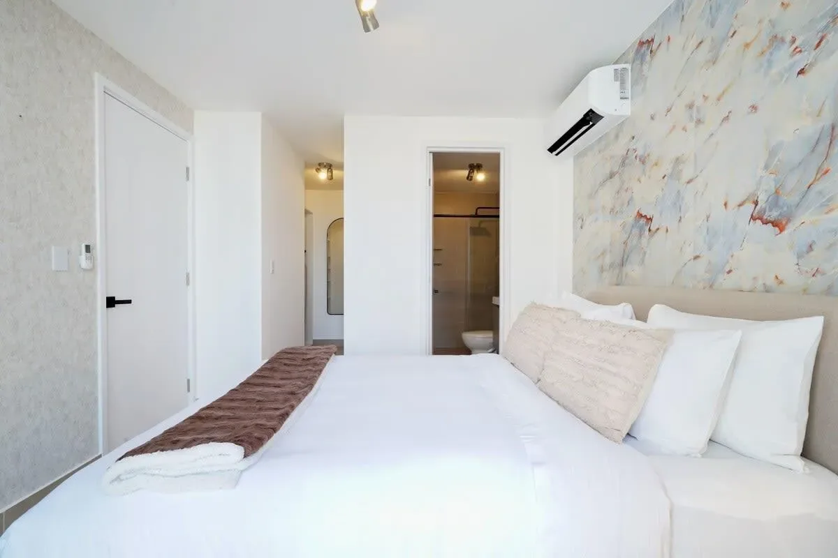 High-end 1BR in San Francisco w/ Balcony