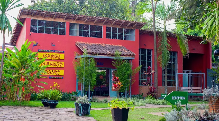 Book Your Stay Near Volcanoes National Park Today
