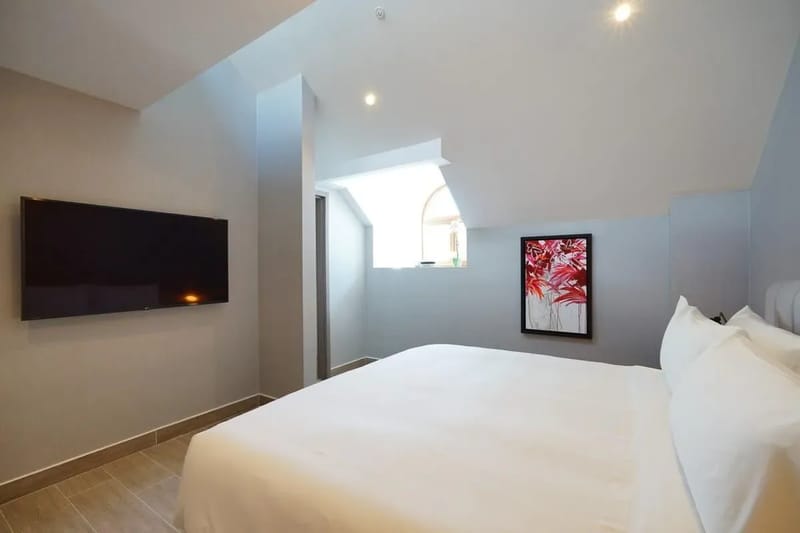 Deluxe 2BR in Casco Antiguo w/ Rooftop