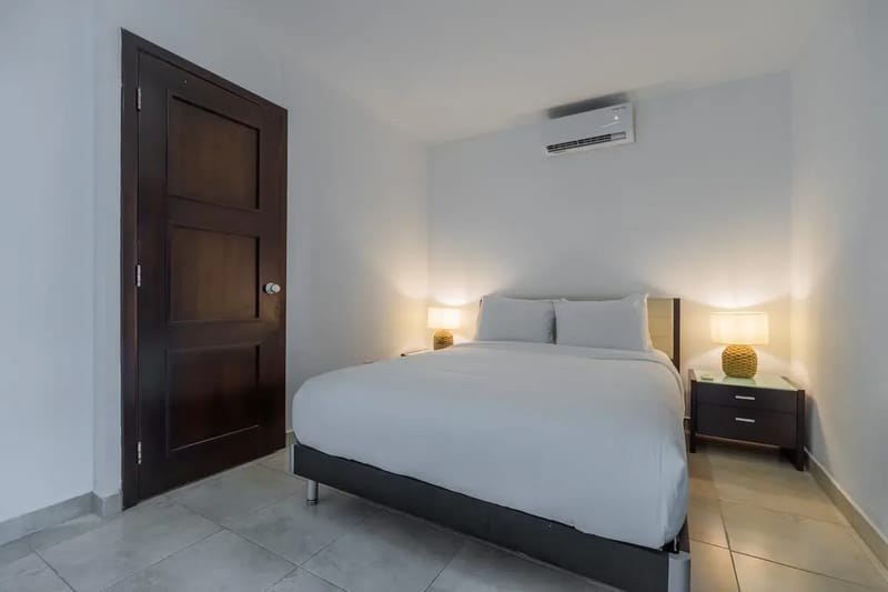 Upscale 2BR in Costa del Este w/ Balcony