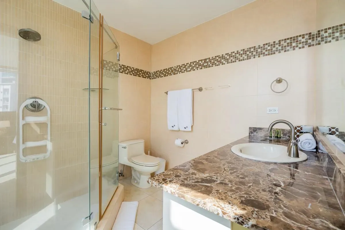 Upscale 2BR in Costa del Este w/ Balcony