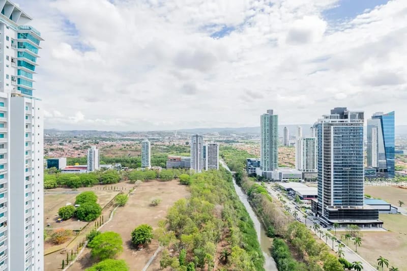 Upscale 2BR in Costa del Este w/ Balcony