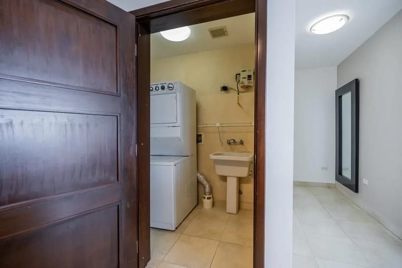 Upscale 2BR in Costa del Este w/ Balcony