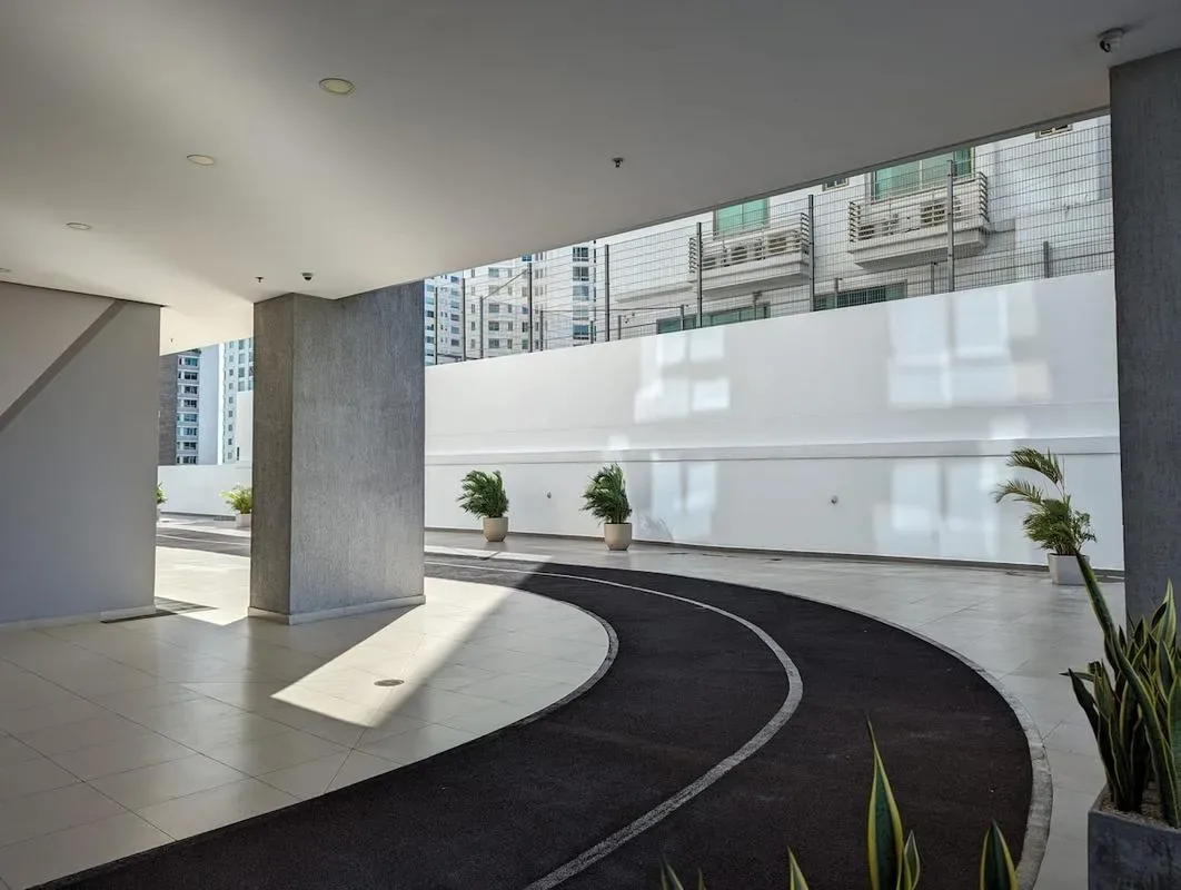 Upscale 2BR in Costa del Este w/ Balcony
