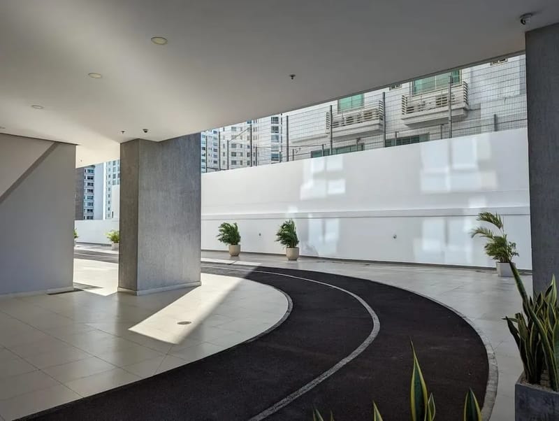 Upscale 2BR in Costa del Este w/ Balcony