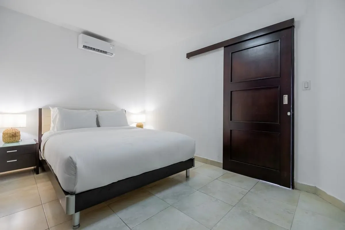 Upscale 2BR in Costa del Este w/ Balcony
