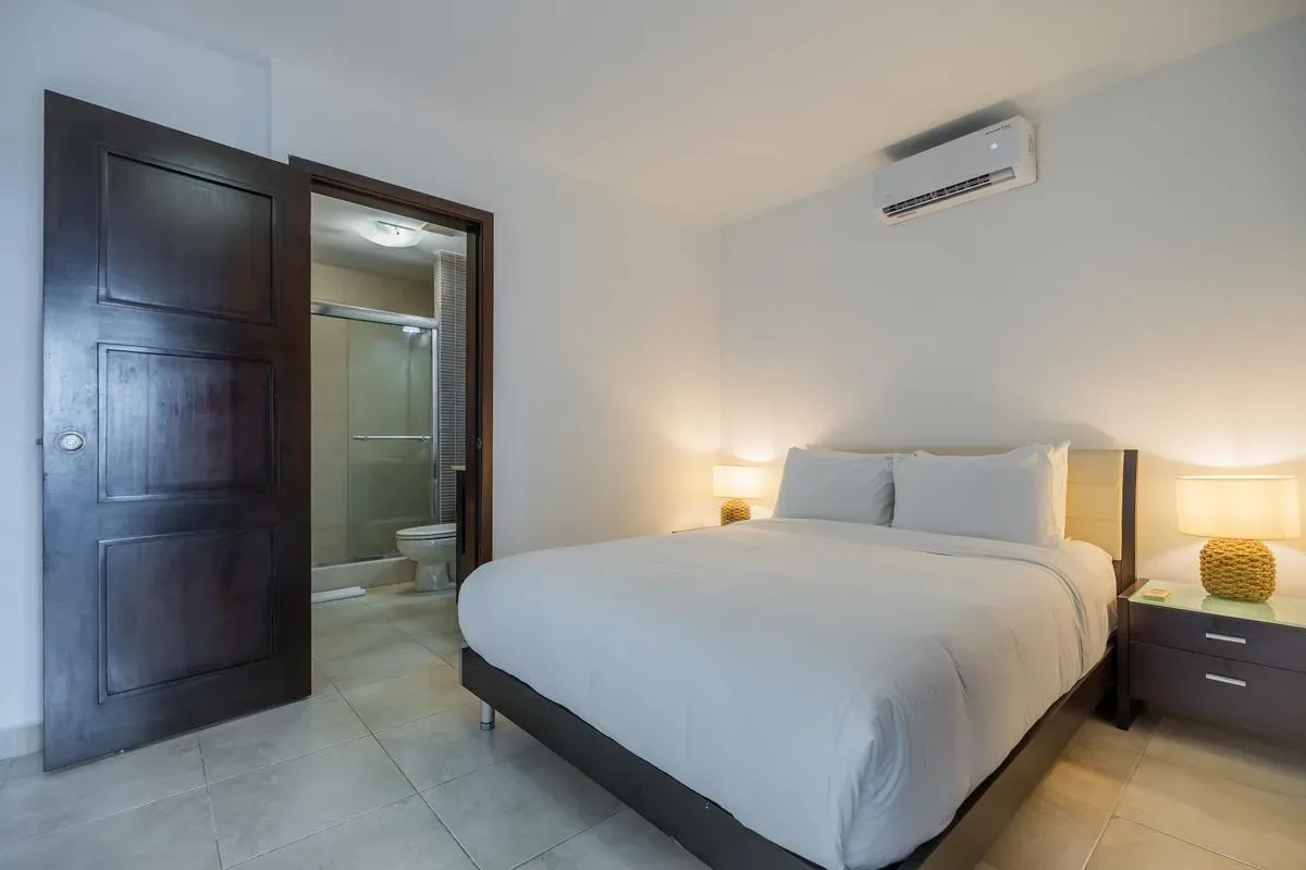 Upscale 2BR in Costa del Este w/ Balcony