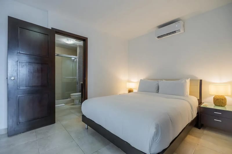 Upscale 2BR in Costa del Este w/ Balcony