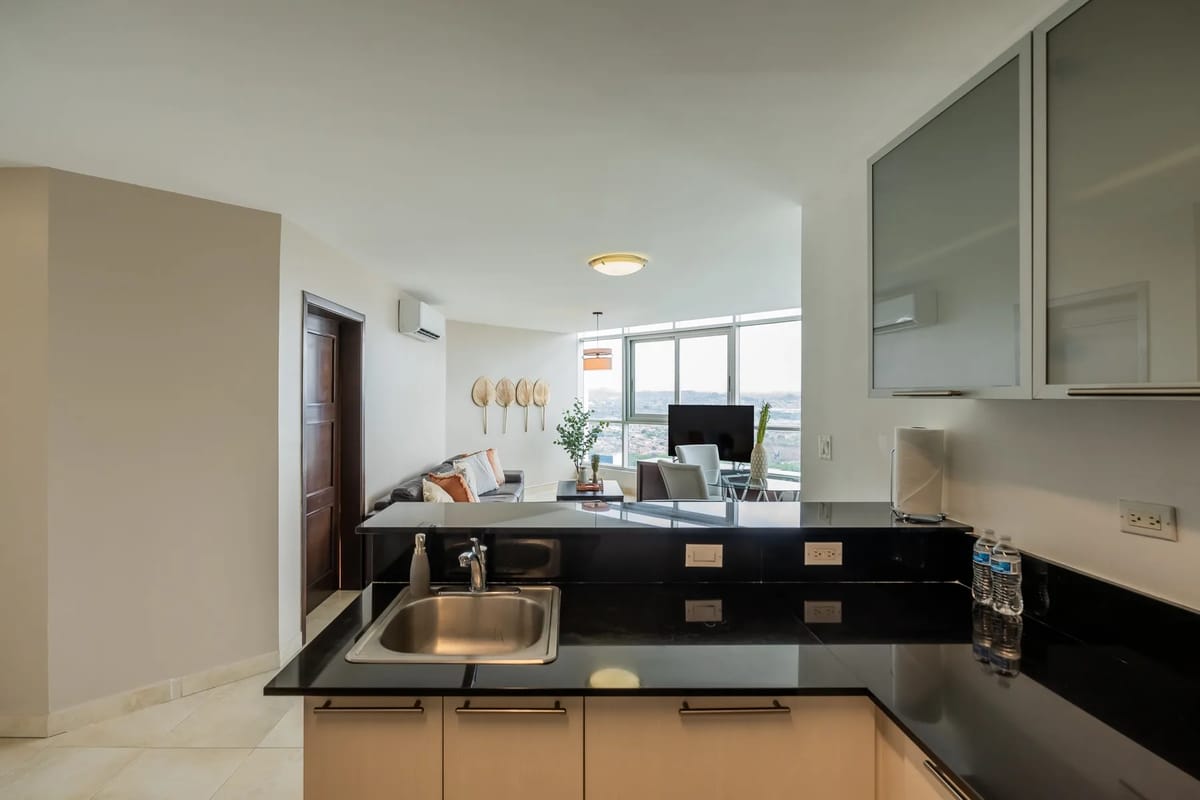 Upscale 2BR in Costa del Este w/ Balcony