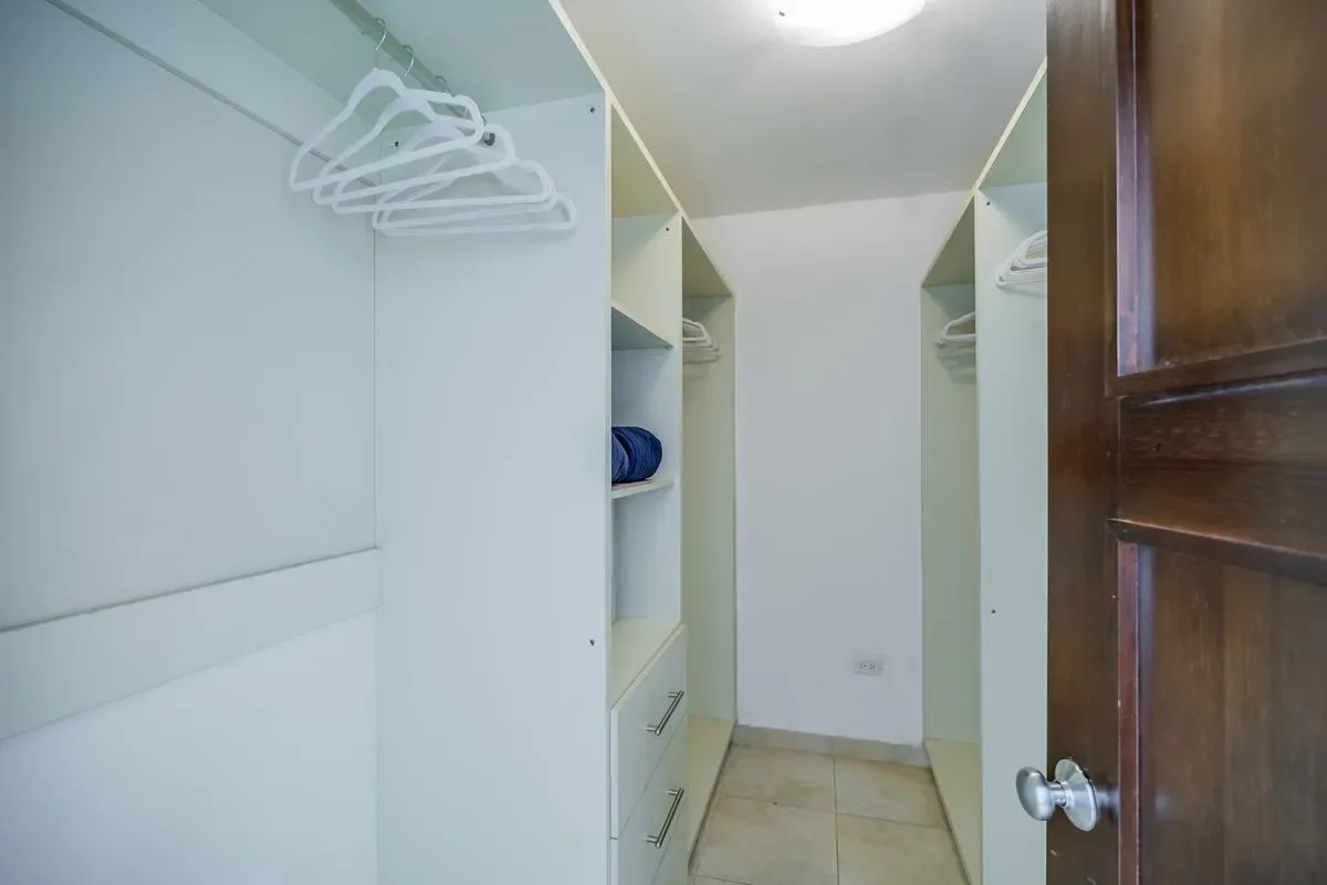 Upscale 2BR in Costa del Este w/ Balcony