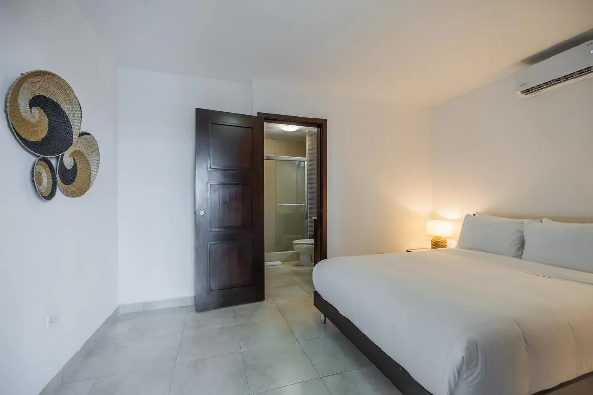 Upscale 2BR in Costa del Este w/ Balcony