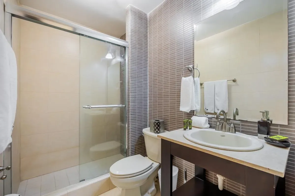 Upscale 2BR in Costa del Este w/ Balcony