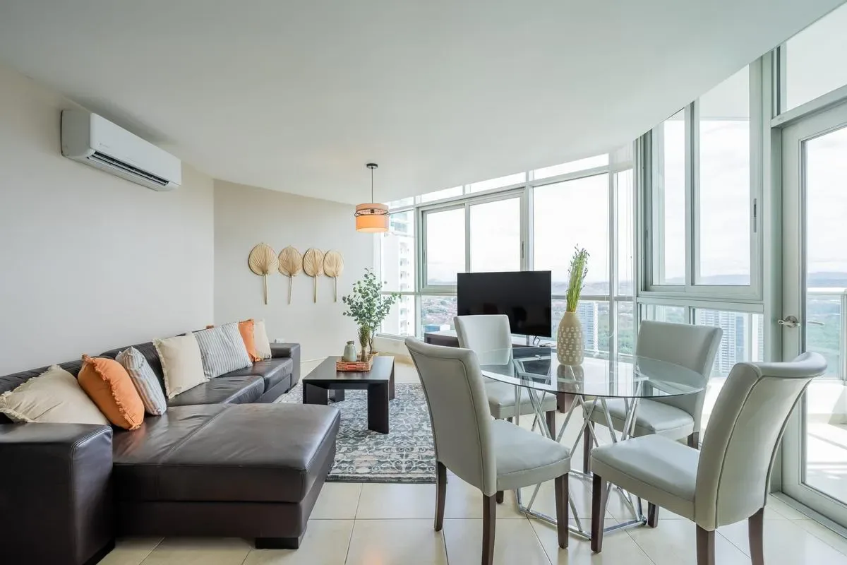 Upscale 2BR in Costa del Este w/ Balcony