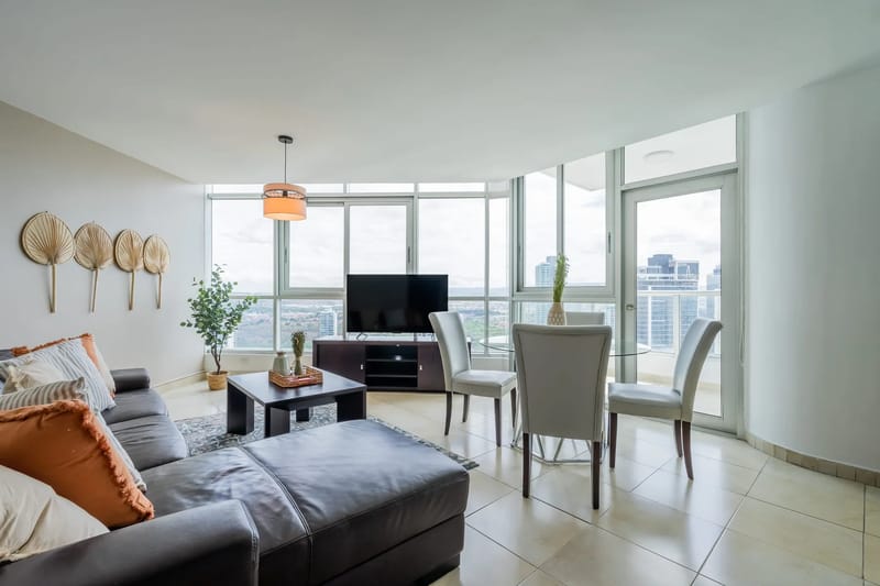 Upscale 2BR in Costa del Este w/ Balcony