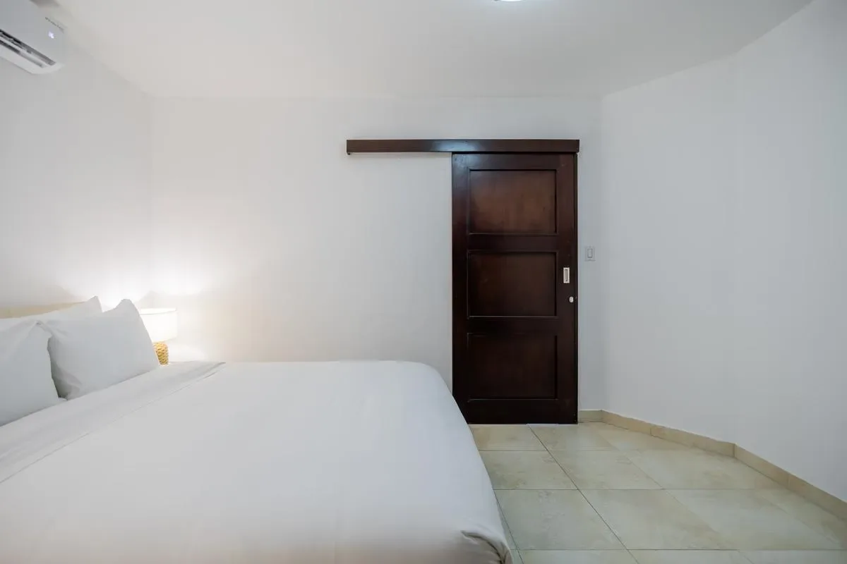 Upscale 2BR in Costa del Este w/ Balcony
