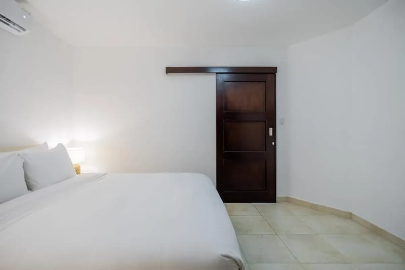 Upscale 2BR in Costa del Este w/ Balcony