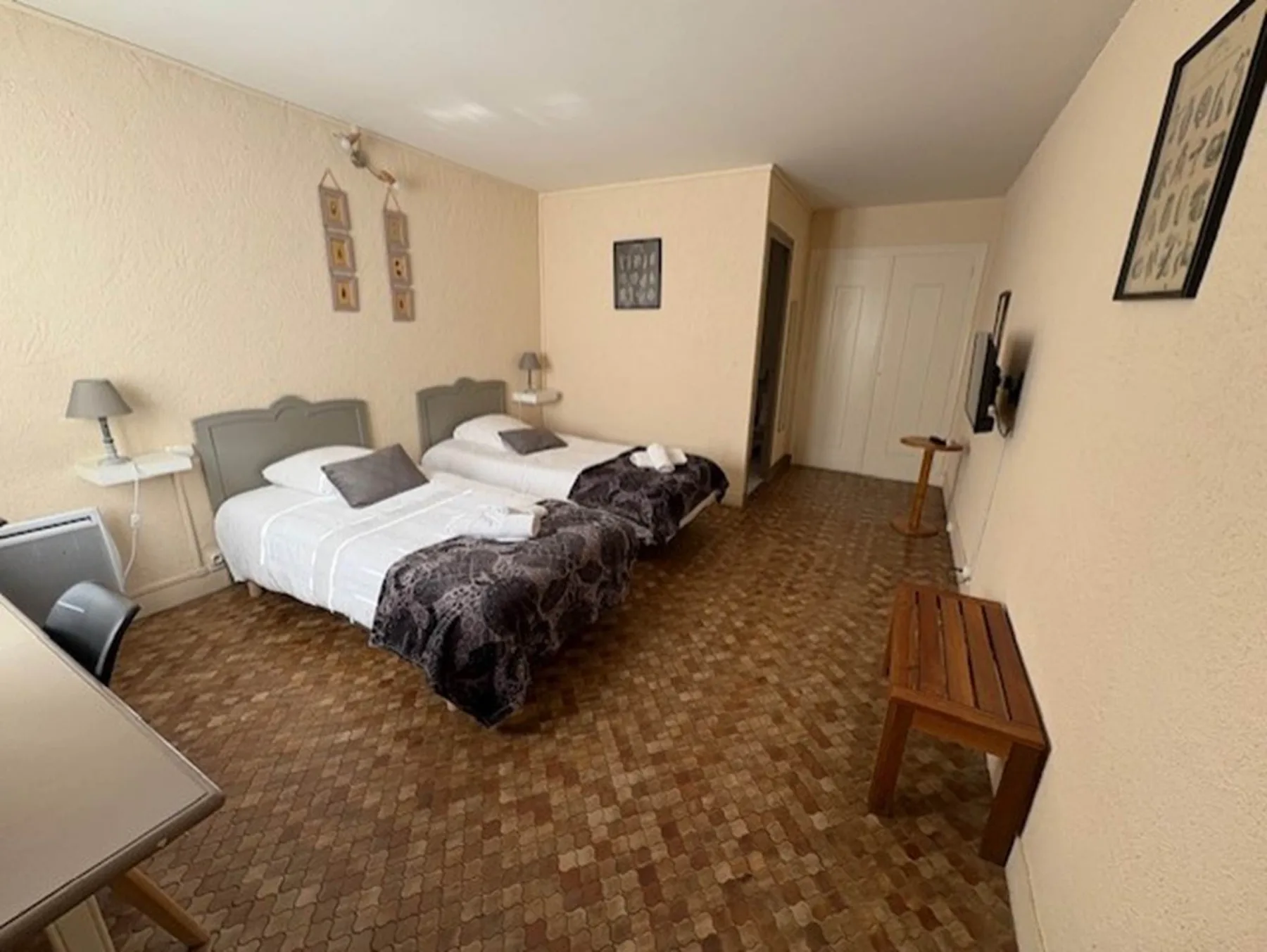 Room 15