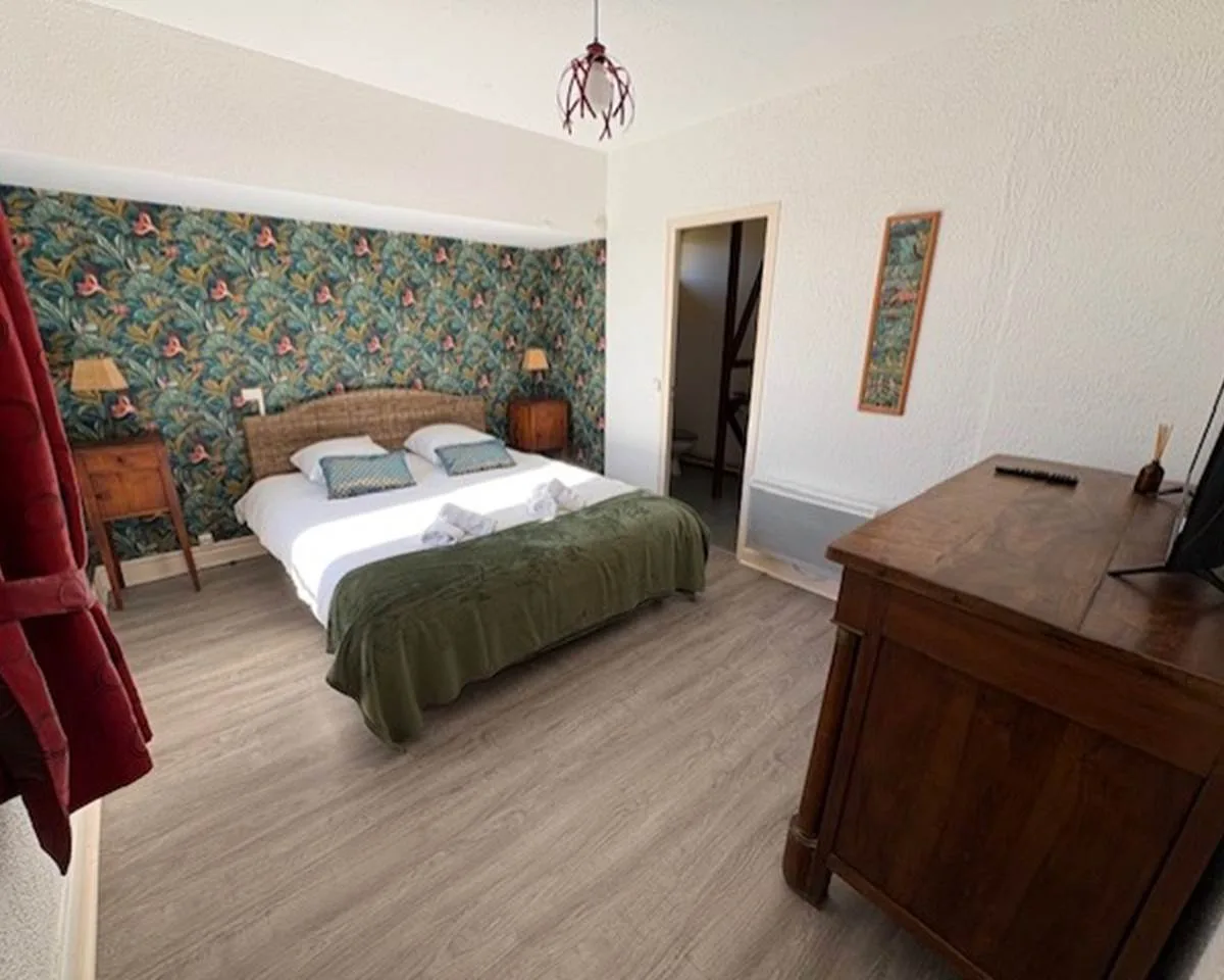Room 9
