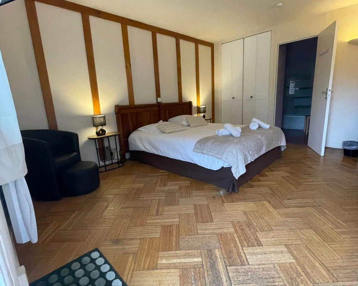 Room 19