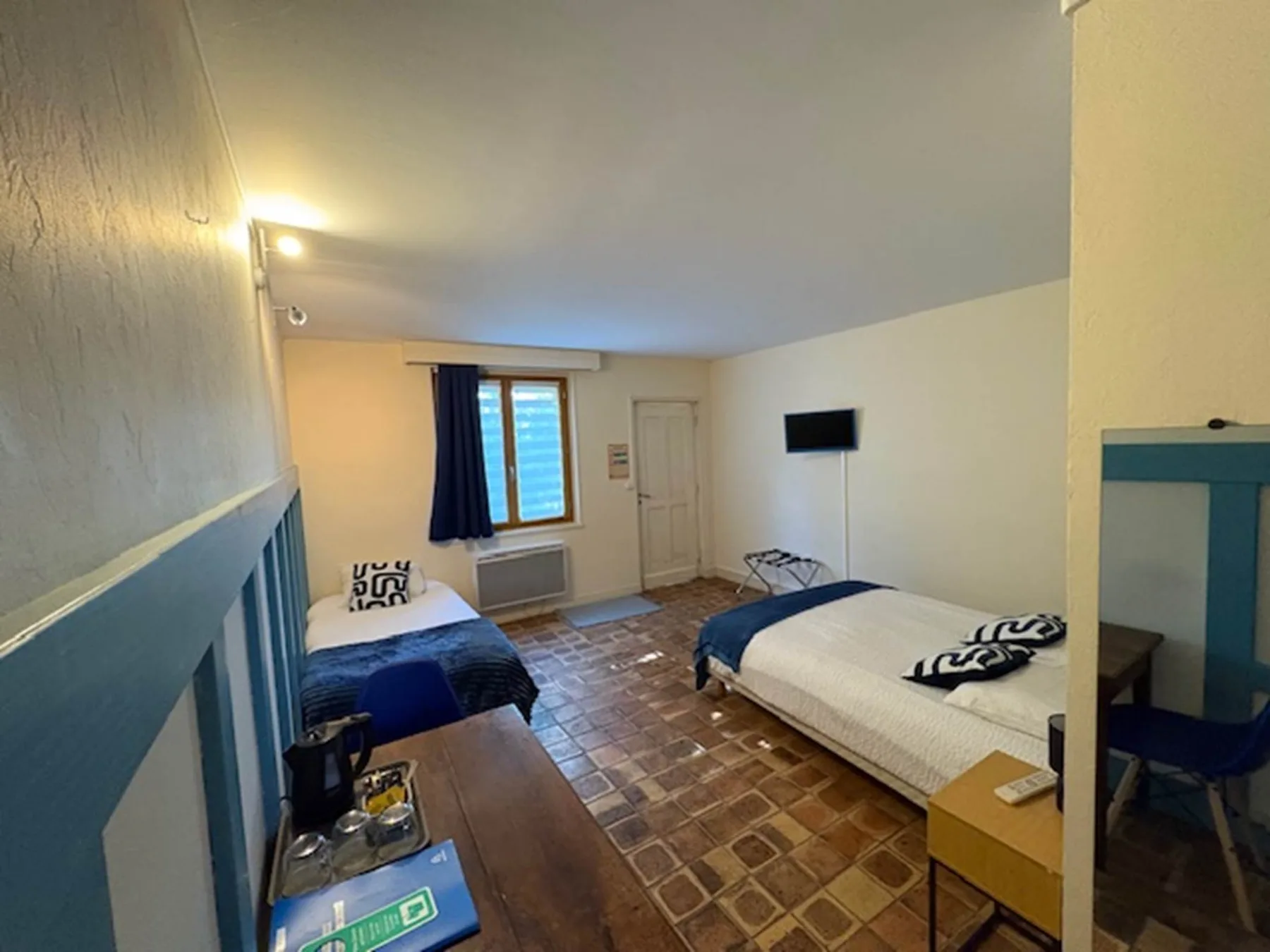 Room 16