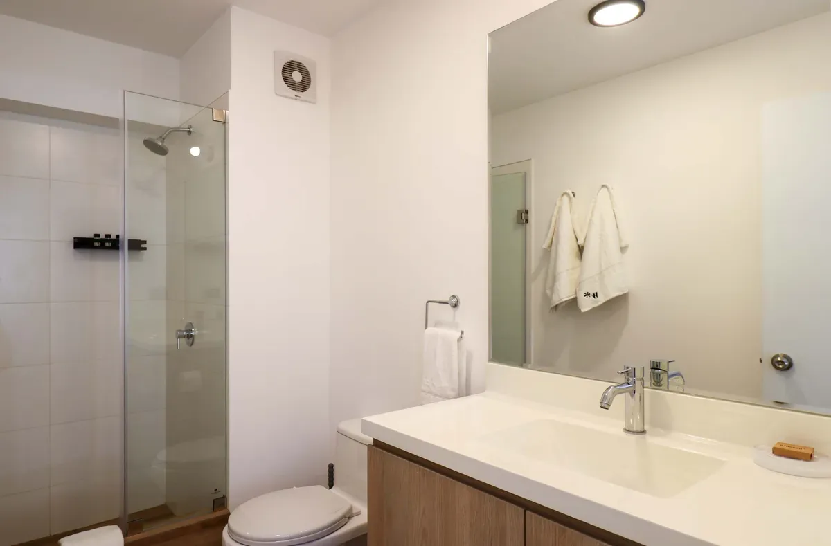Spacious 3BR w/ Terrace in Prime Miraflores