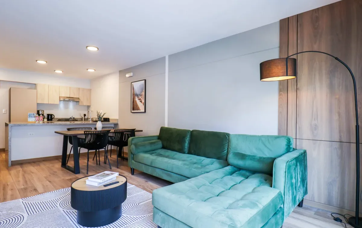 Spacious 3BR w/ Terrace in Prime Miraflores