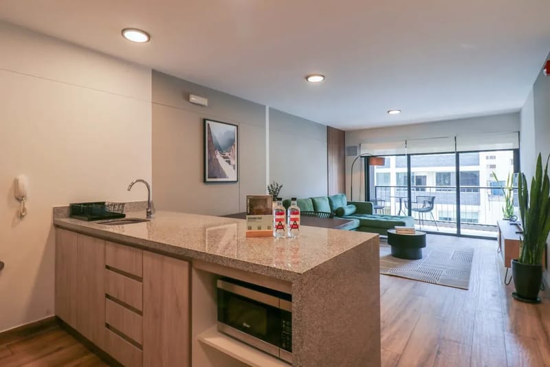 Spacious 3BR w/ Terrace in Prime Miraflores