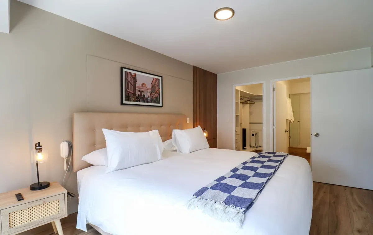 Spacious 3BR w/ Terrace in Prime Miraflores