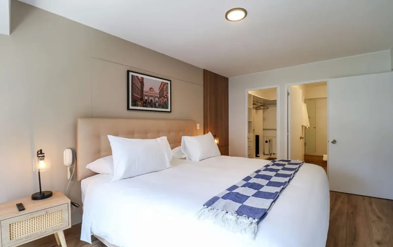 Spacious 3BR w/ Terrace in Prime Miraflores