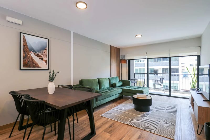 Spacious 3BR w/ Terrace in Prime Miraflores