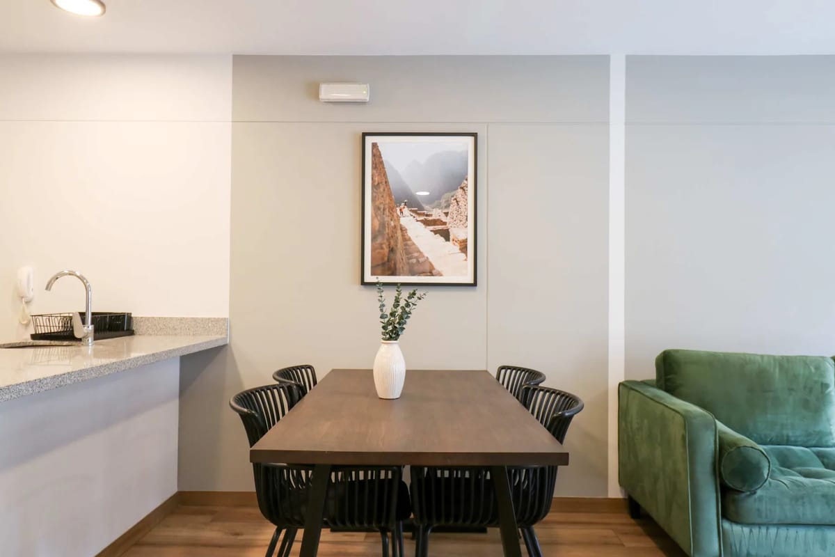 Spacious 3BR w/ Terrace in Prime Miraflores