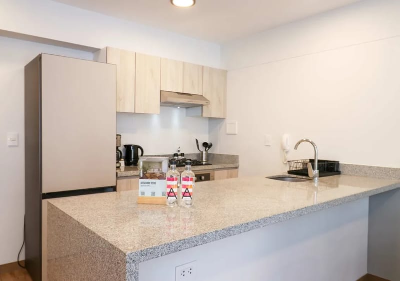 Spacious 3BR w/ Terrace in Prime Miraflores