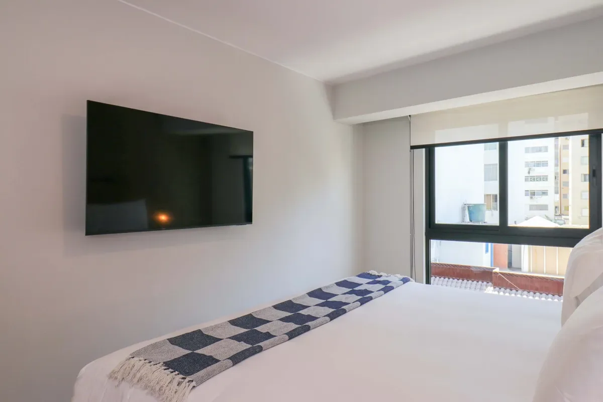 Spacious 3BR w/ Terrace in Prime Miraflores