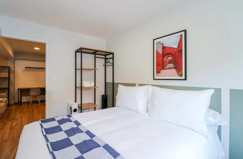 Spacious 3BR w/ Terrace in Prime Miraflores