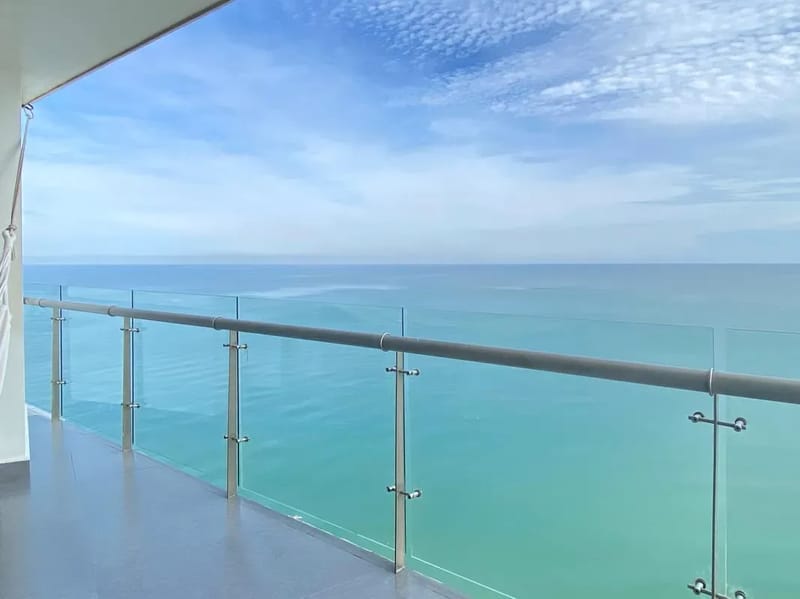 Amazing 3BR w/ Ocean View in Marbella
