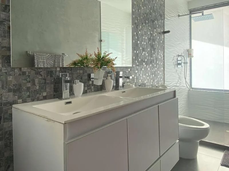 Amazing 3BR w/ Ocean View in Marbella