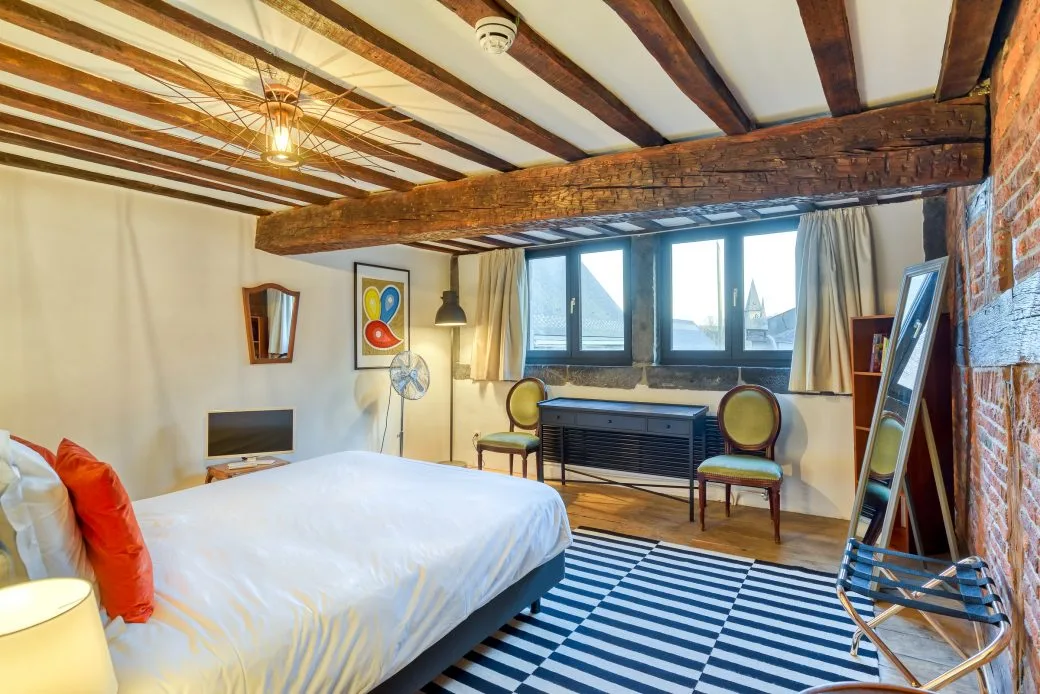 Guest room