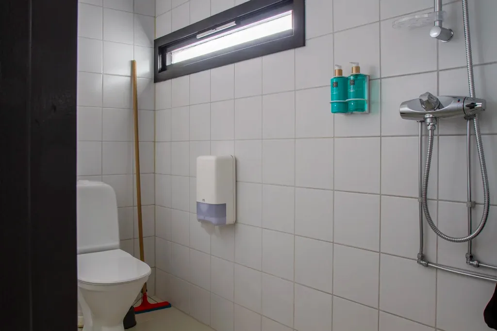 Economy family room bathroom