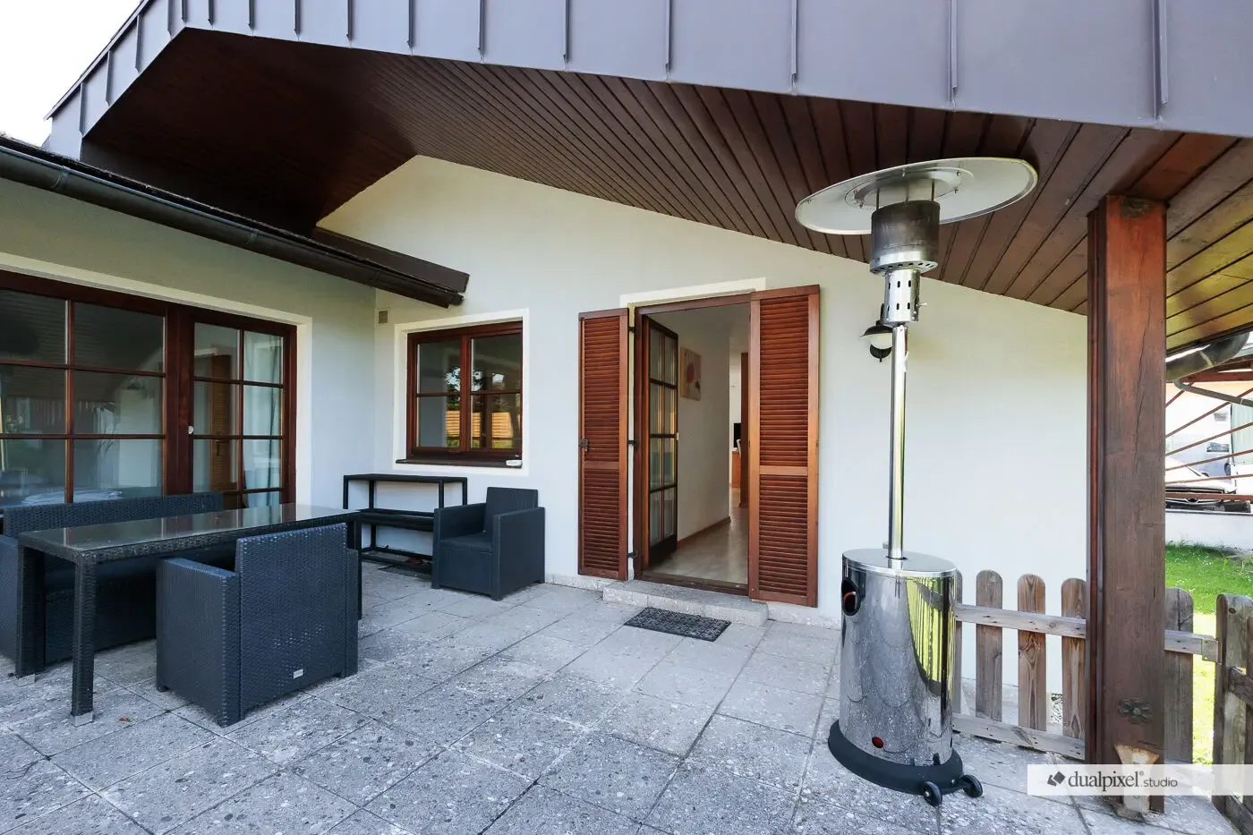 Holiday-house terrace and garden
