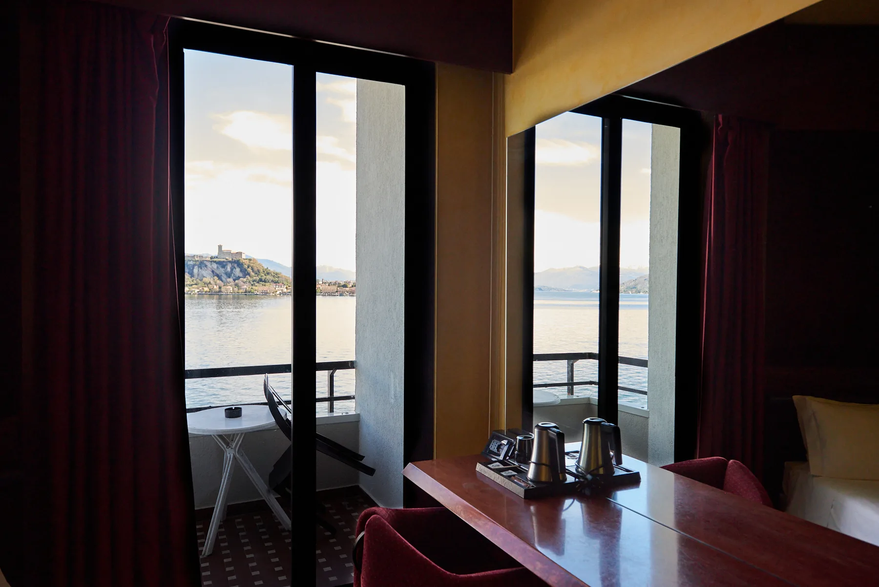 Single room with lake view