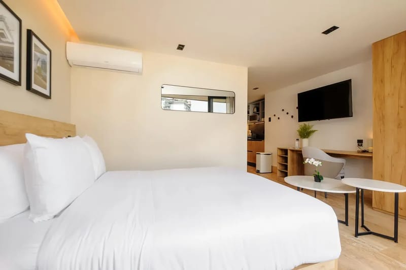 Airy Loft w/Balcony in Parque Mexico