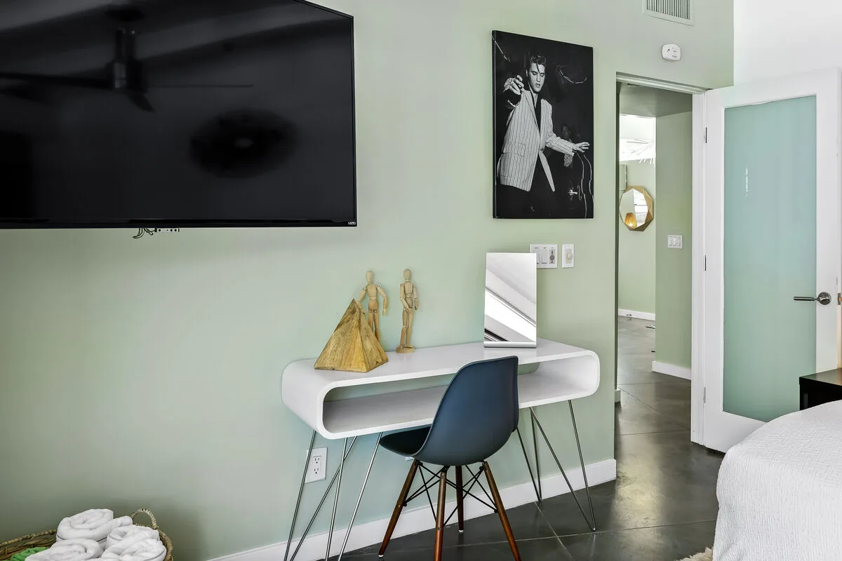 Mesa Mid-Century