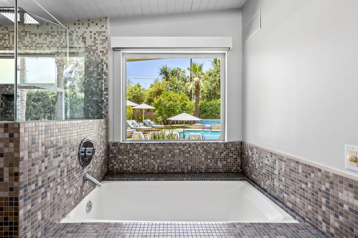 Mesa Mid-Century