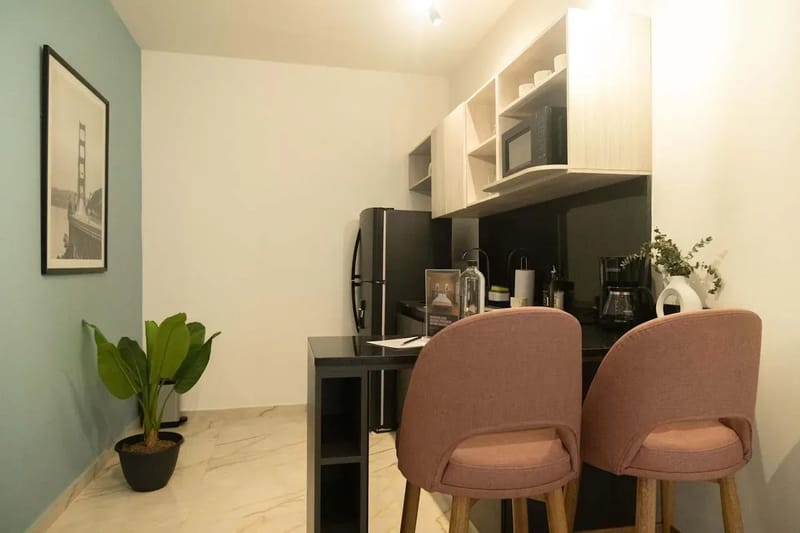 Modern 3BR AC Steps from Ciudad Amurallada