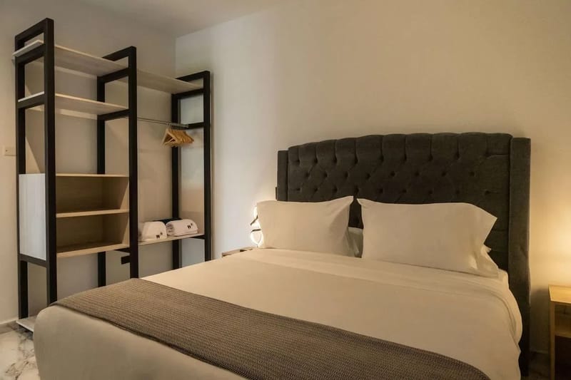 Modern 3BR AC Steps from Ciudad Amurallada